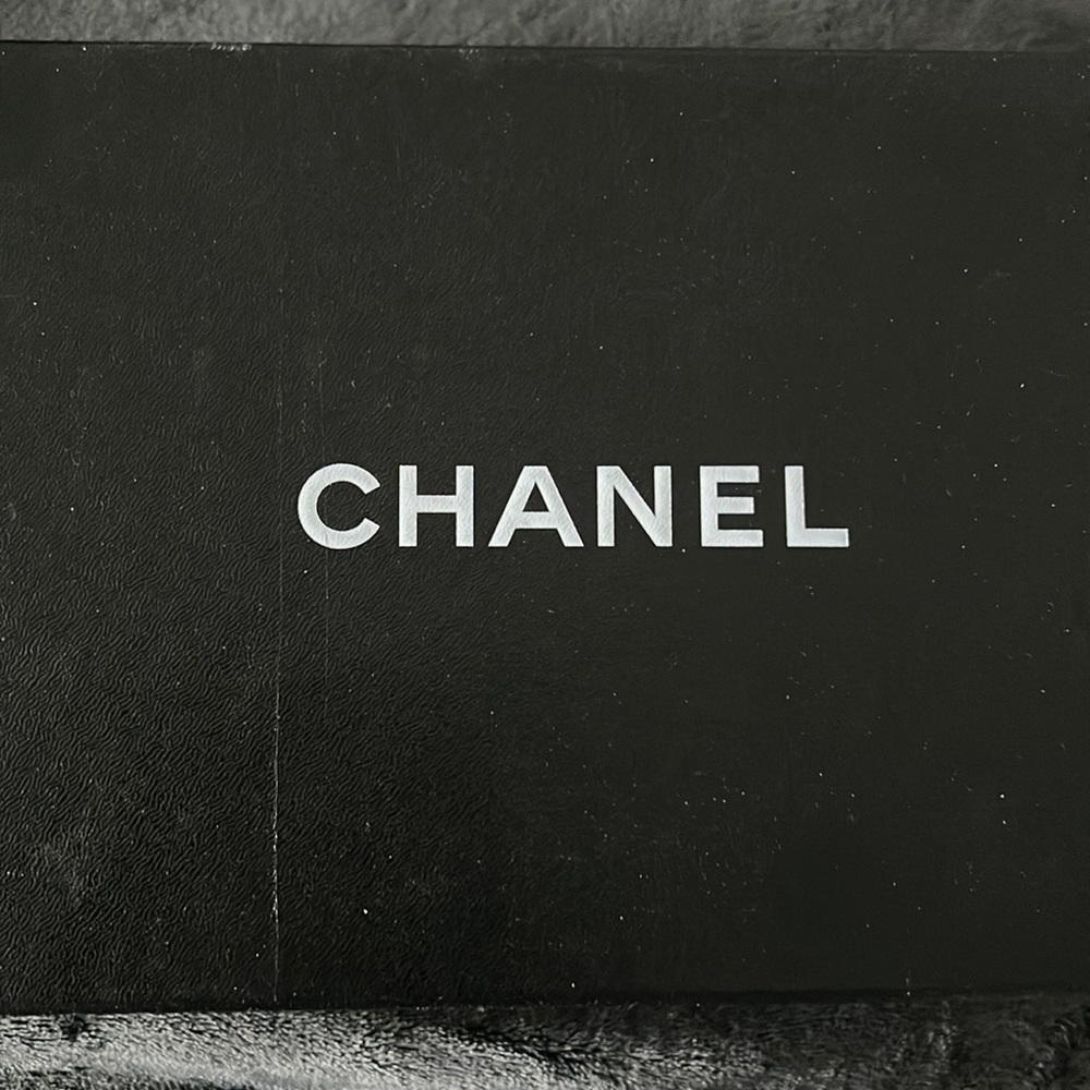 Chanel Lamb Espadrilles beige and black. CC embroidery